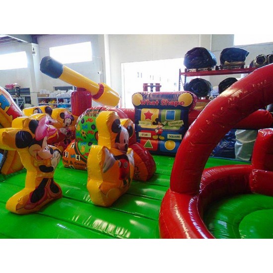 Castello Gonfiabile Del Bambino Di Topolino